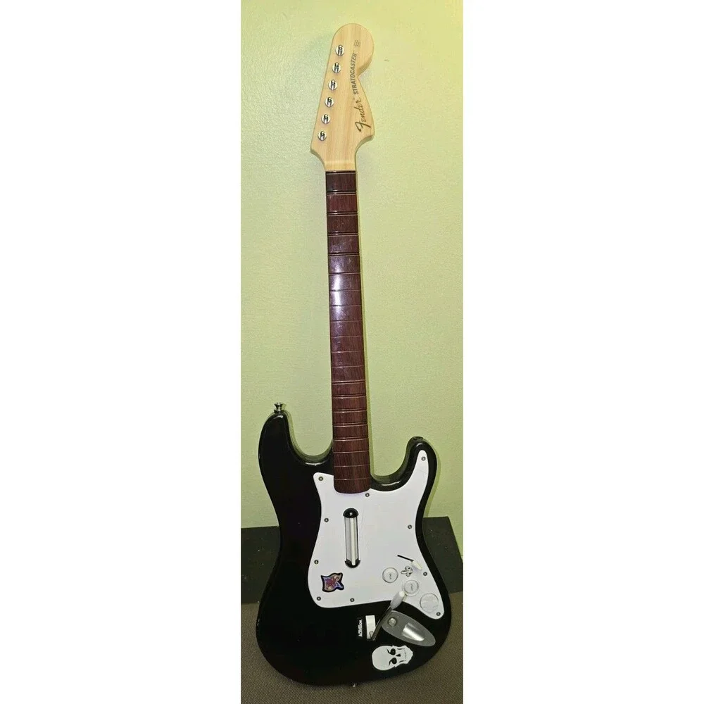Rockband Fender Stratocaster XBox 360 Wireless Guitar Model 822153 No STRAP